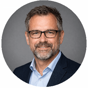 Dr. Falko Hinnerk